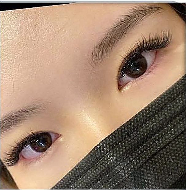 Natural volume lash set with mask – Ellie Beauty, Singapore