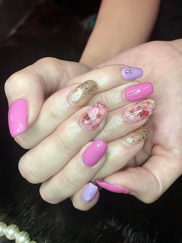 Pastel purple and pink gel nails – Ellie Beauty, Singapore